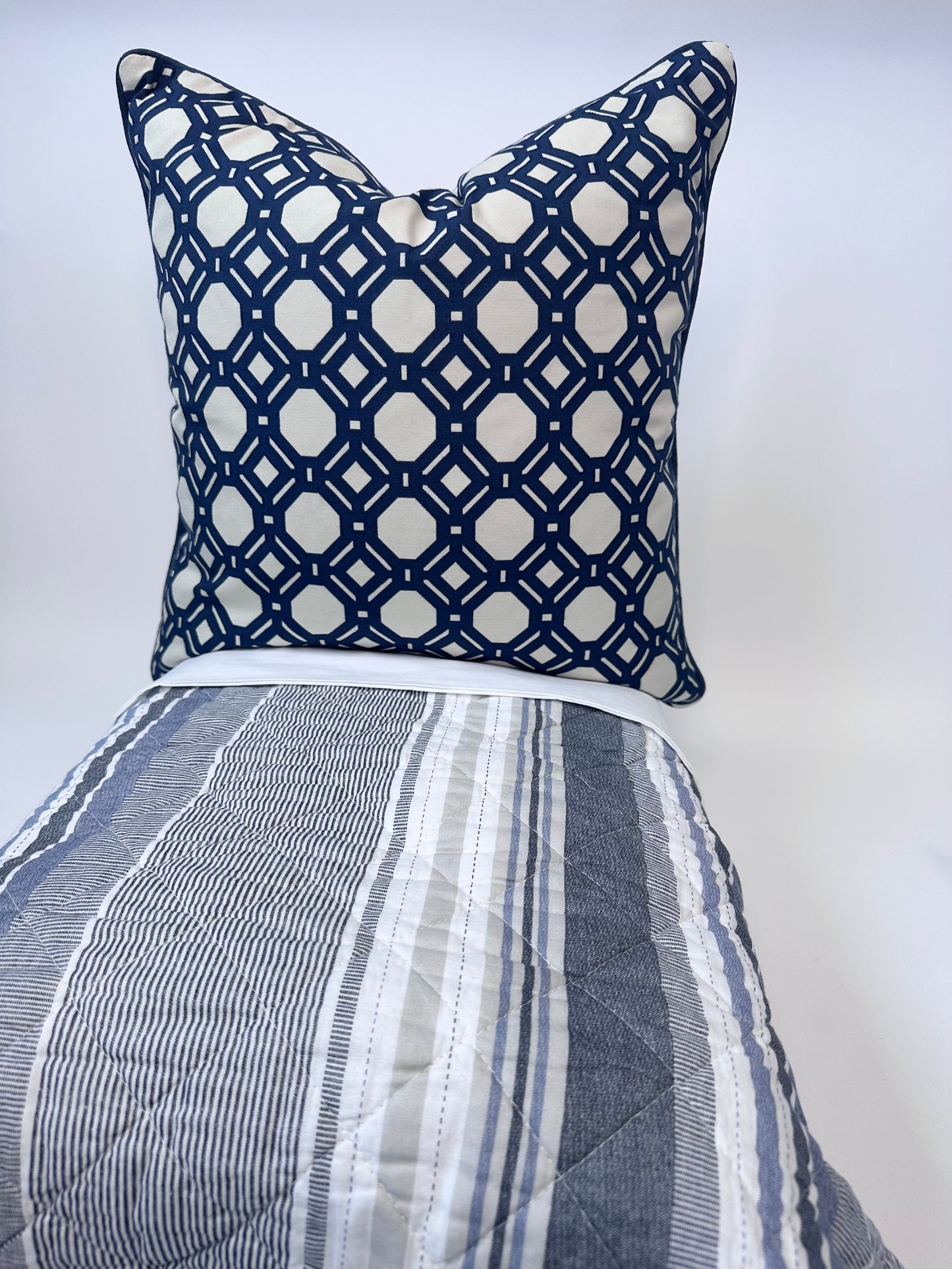 Pino Custom Shaped Quilt with Shams