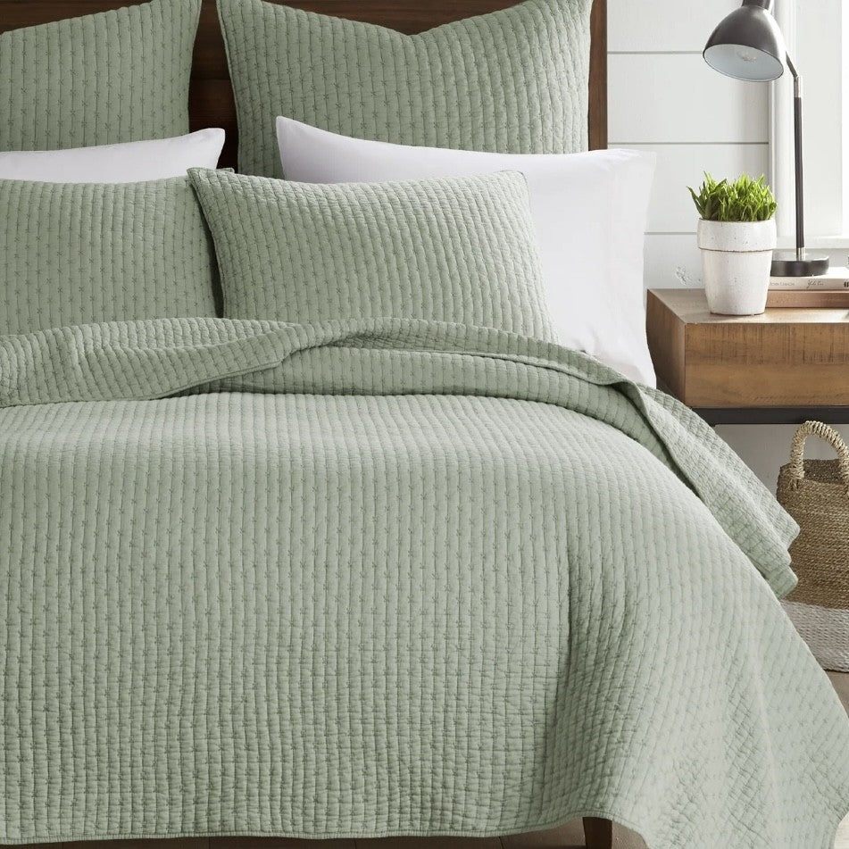 Kingston Custom Shaped Quilt with Shams (3 Colours Available)