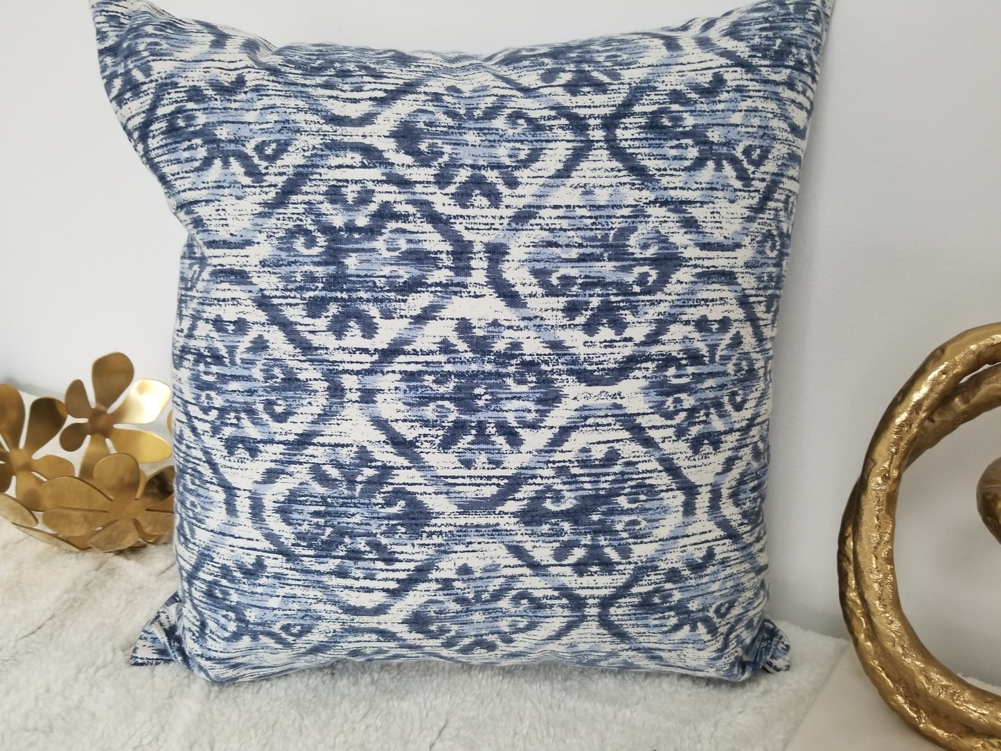 Soft Geometric Print Accent Cushion With Insert