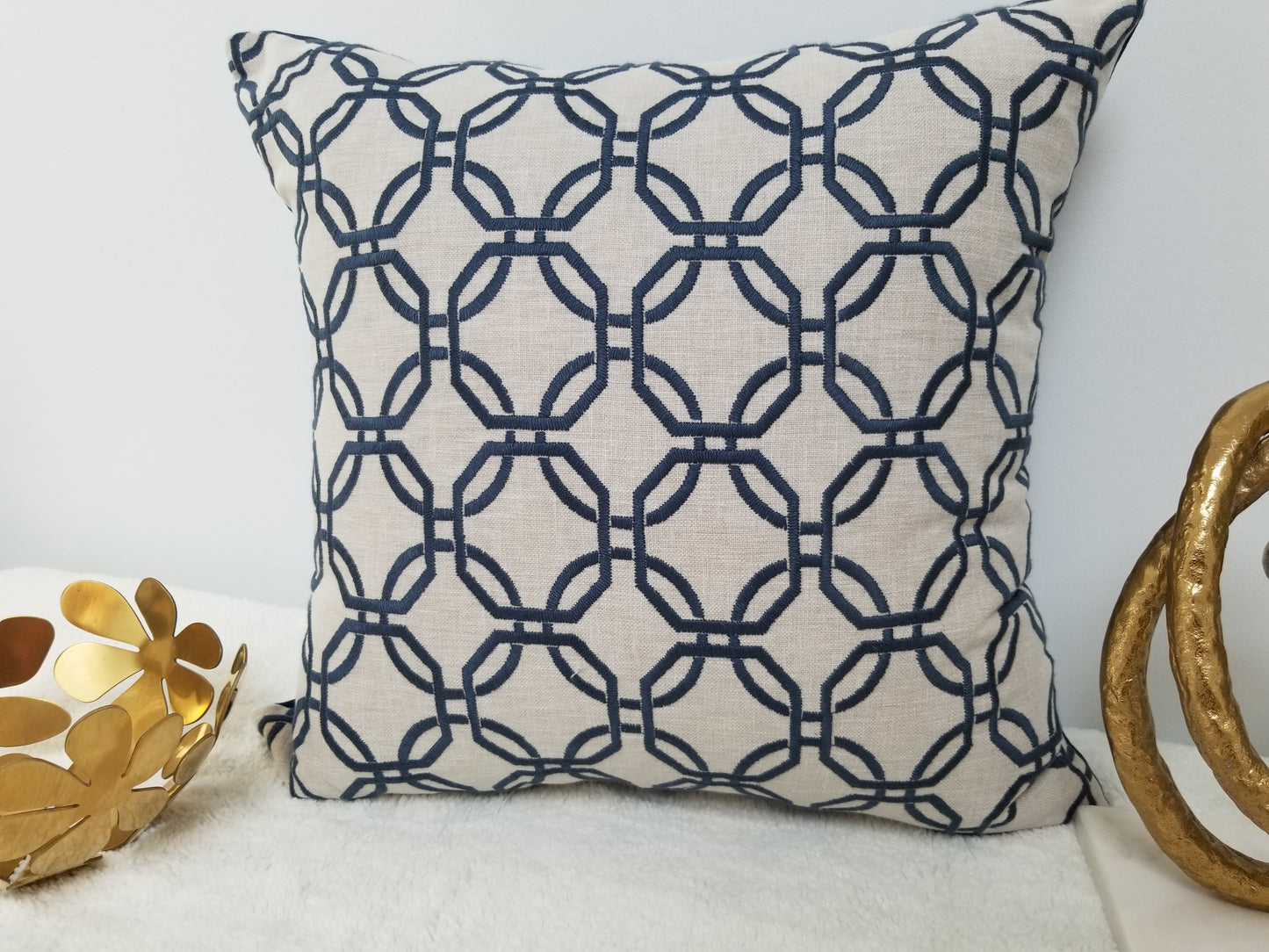 Geometric Accent Cushion With Insert