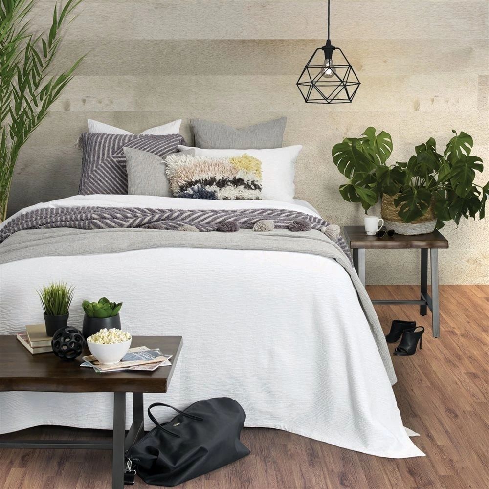 Westmount White Duvet Cover Set with Duvet Insert
