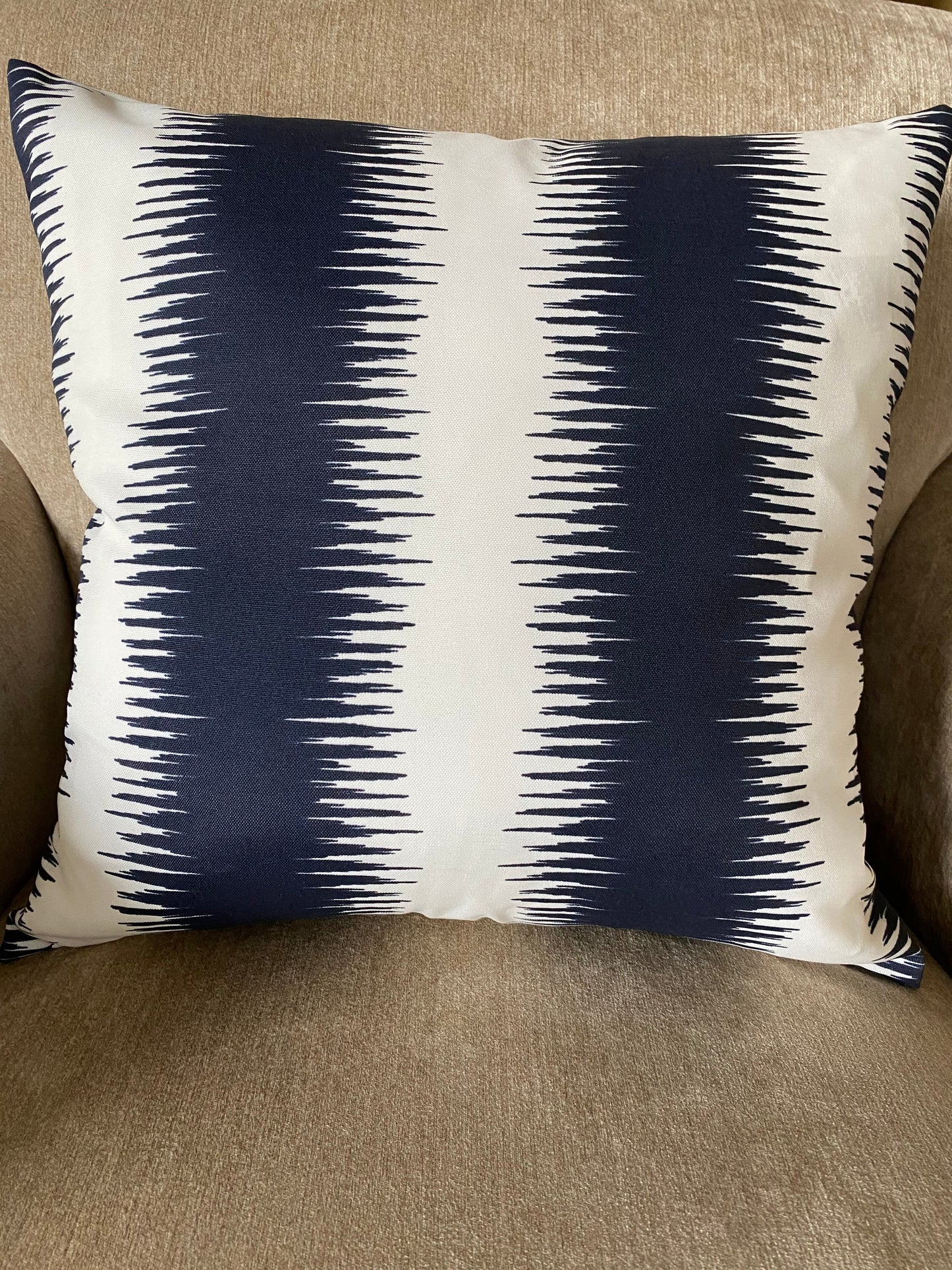 Wide Vibe Accent Cushion With Insert