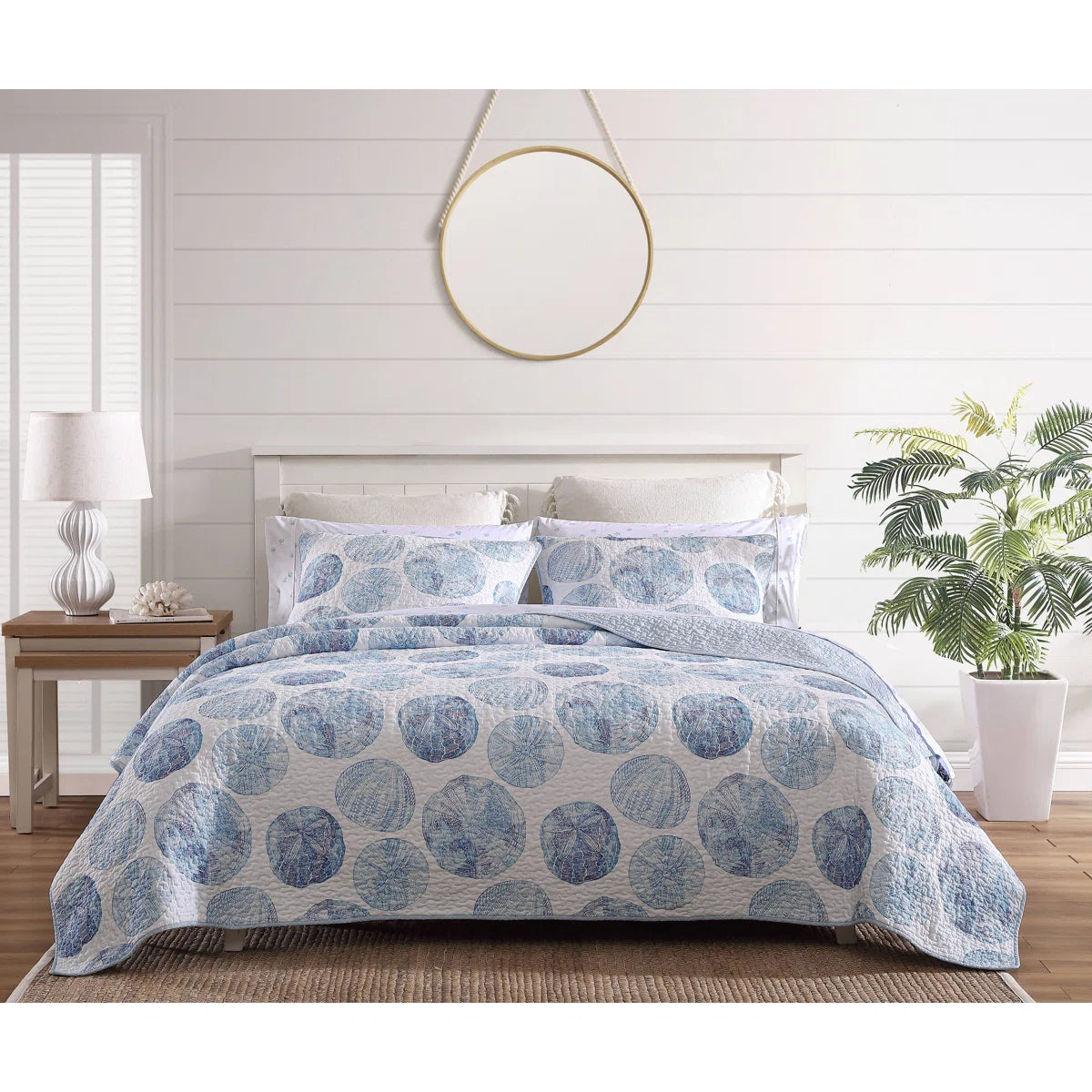 Tommy Bahama Ocean Isle Reversible Custom Shaped Quilt With Shams