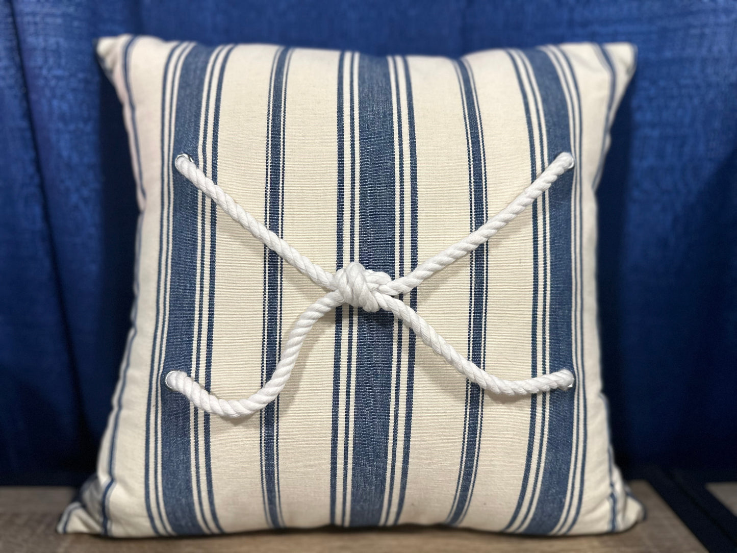 Knot-ical Accent Cushion With Insert