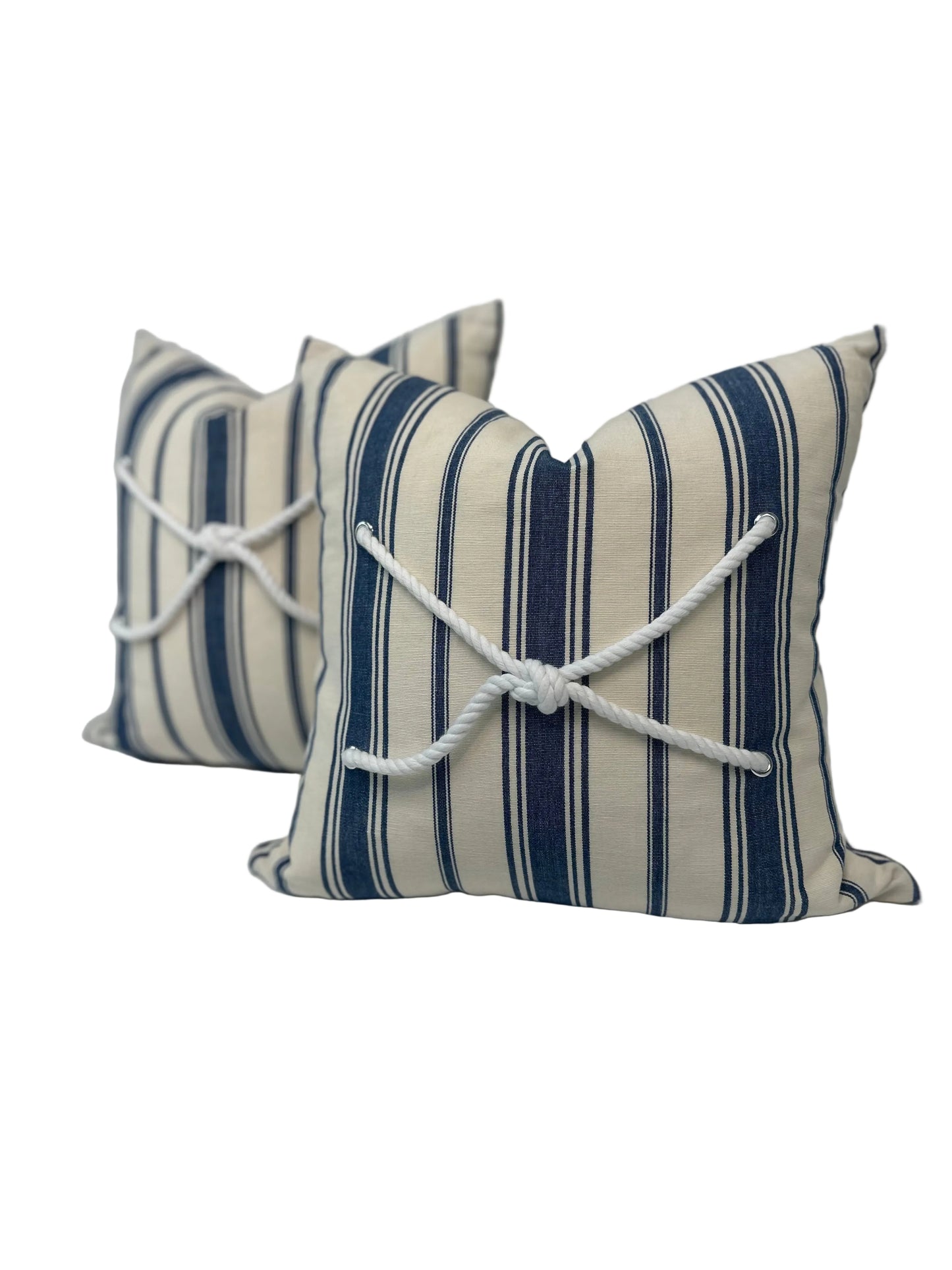 Knot-ical Accent Cushion With Insert