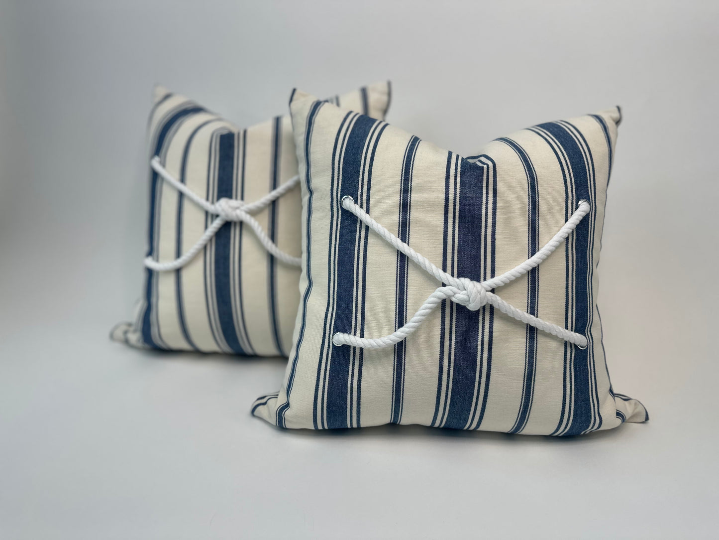 Knot-ical Accent Cushion With Insert