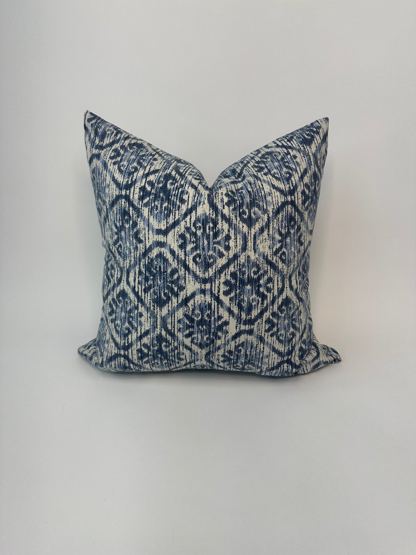 Soft Geometric Print Accent Cushion With Insert
