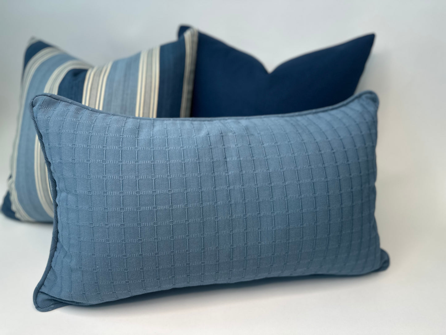 Offshore Elegance Lumbar Accent Cushion With Insert