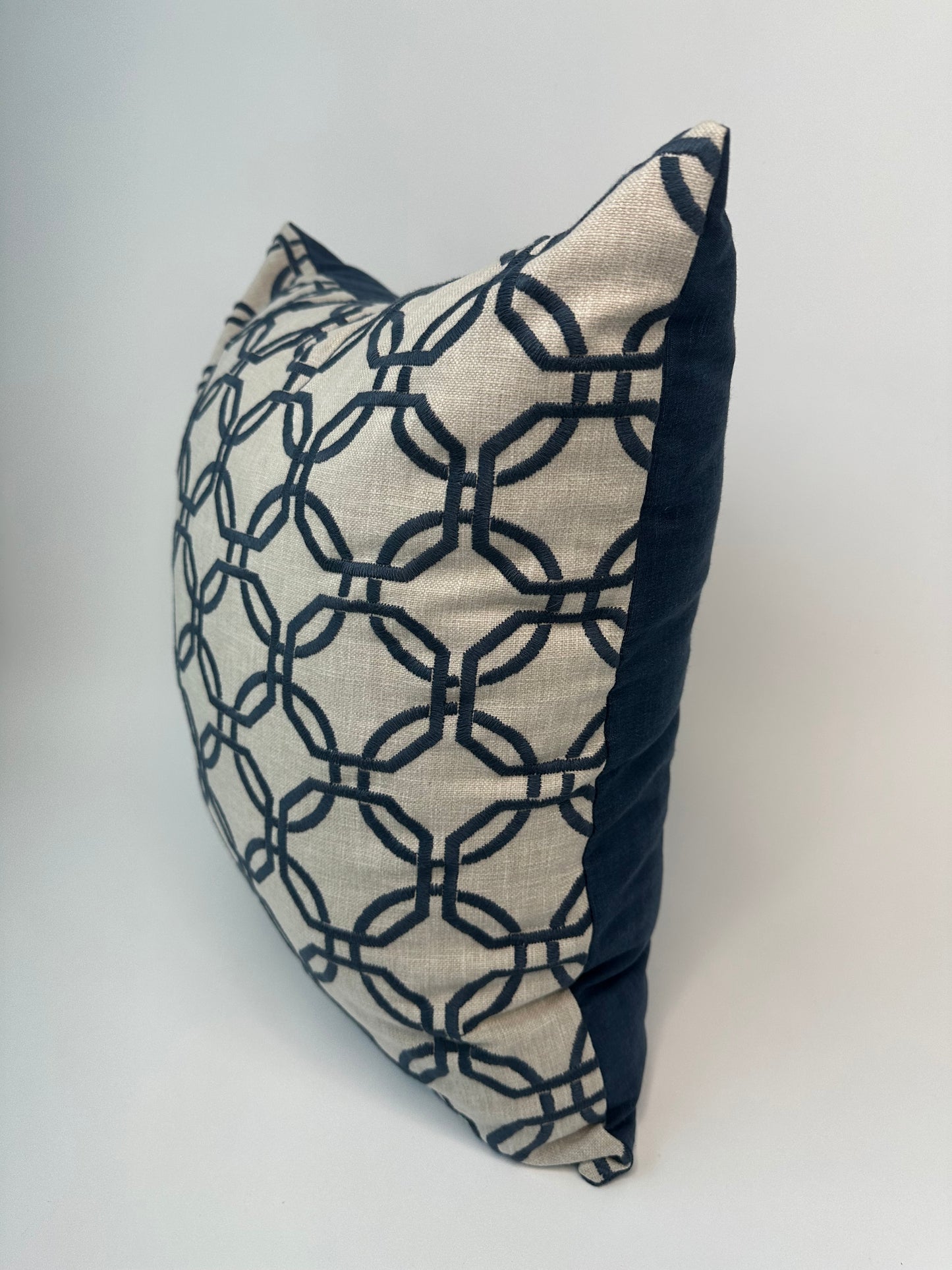 Geometric Accent Cushion With Insert