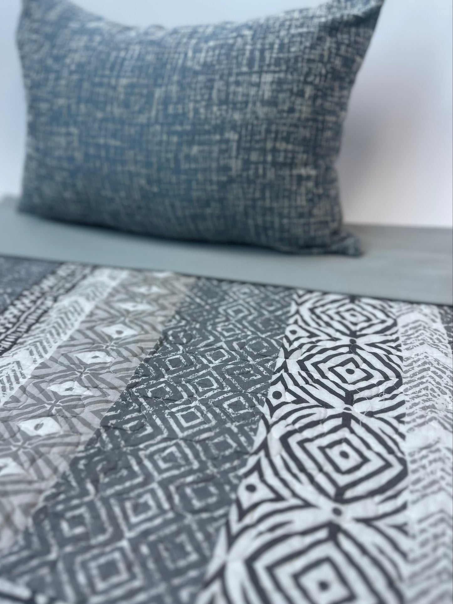 Travis Geometric Quilt with Shams