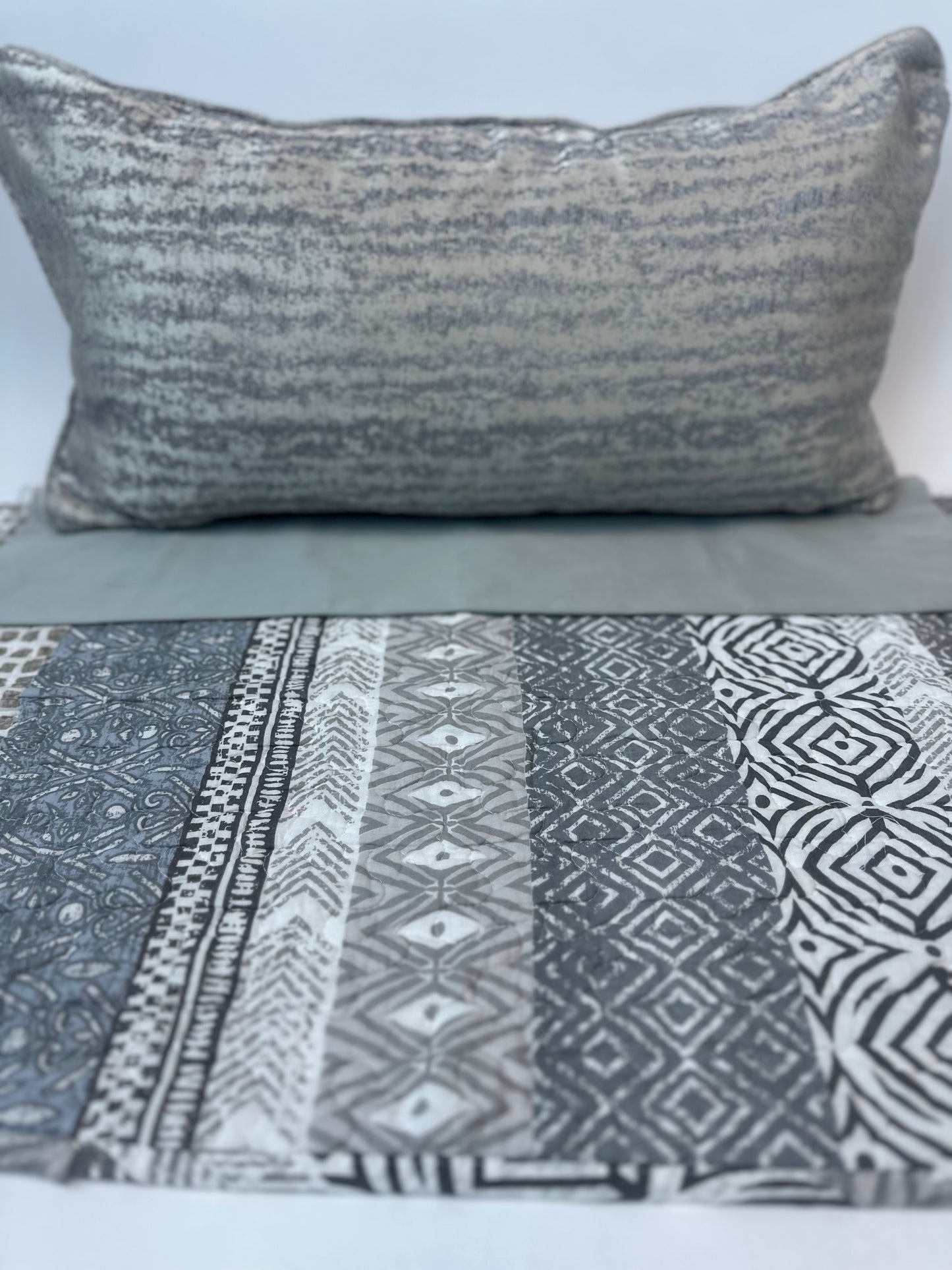 Travis Geometric Quilt with Shams