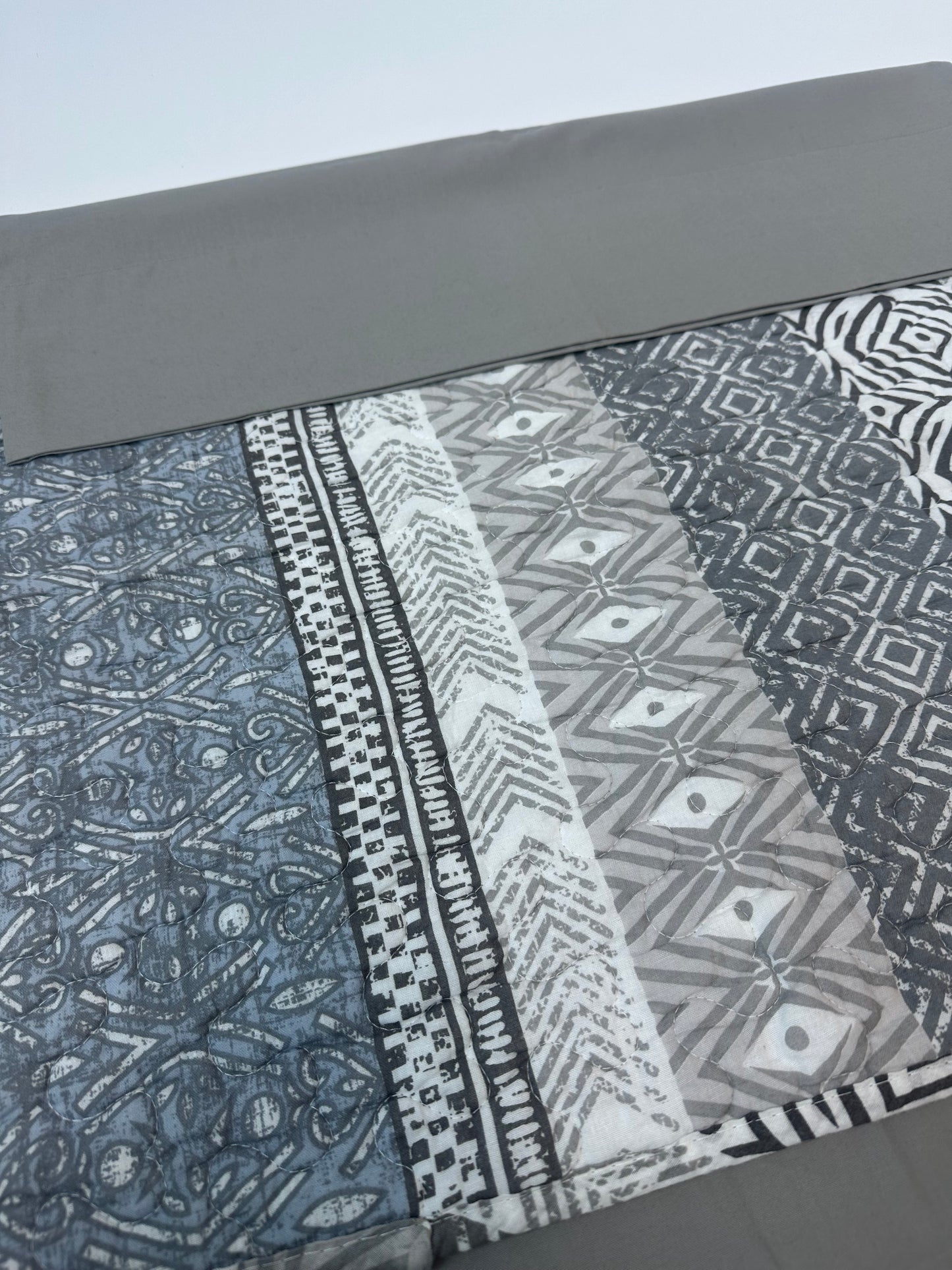 Travis Geometric Quilt with Shams