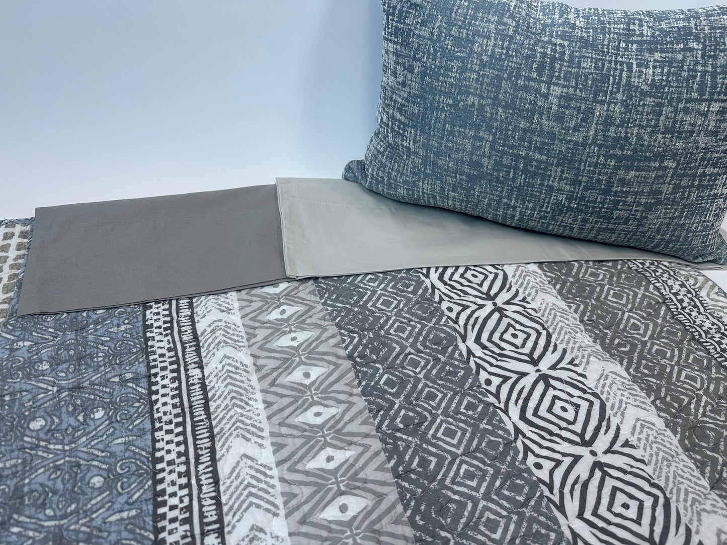 Travis Geometric Quilt with Shams