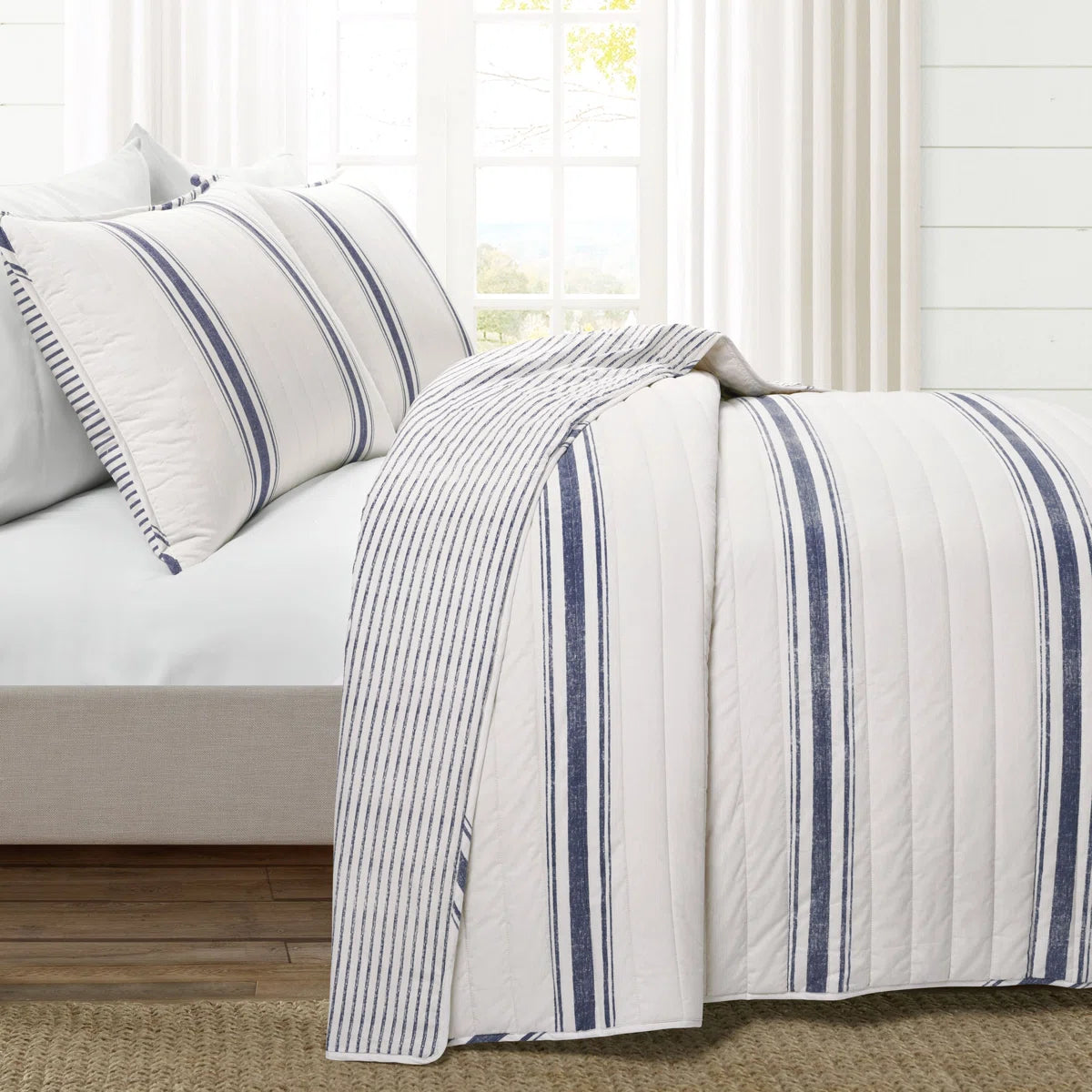 NEW** Whitewater Custom Quilt With Shams