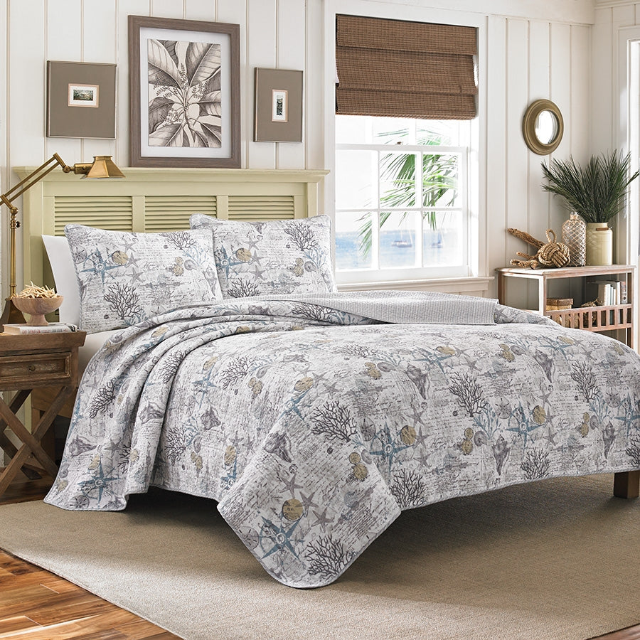 Coastal Custom Shaped Quilt With Shams