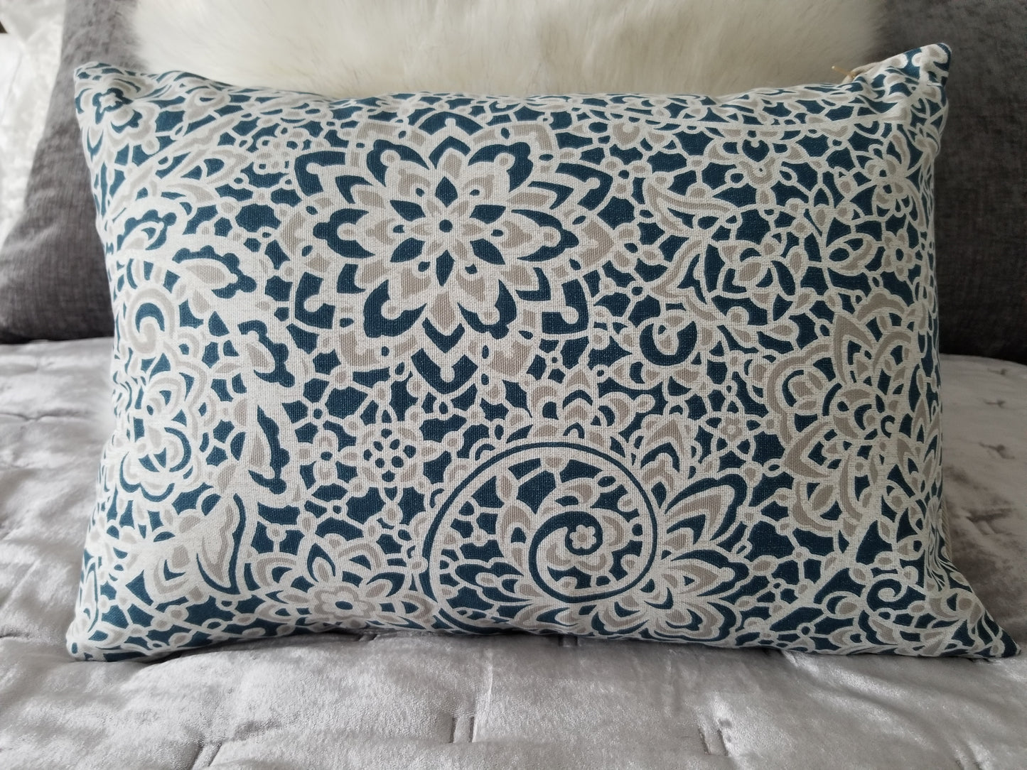 Lacy Print Accent Cushion
